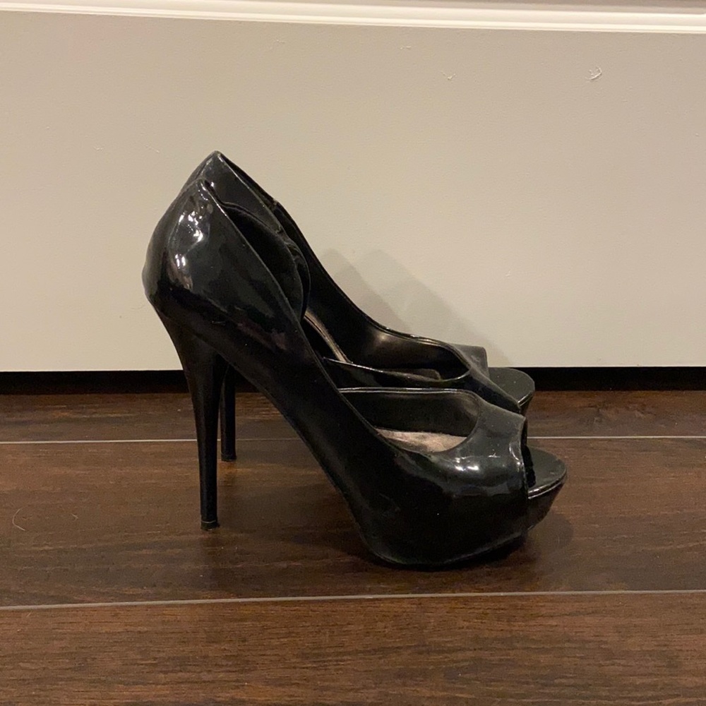 Black faux patent leather platform heels